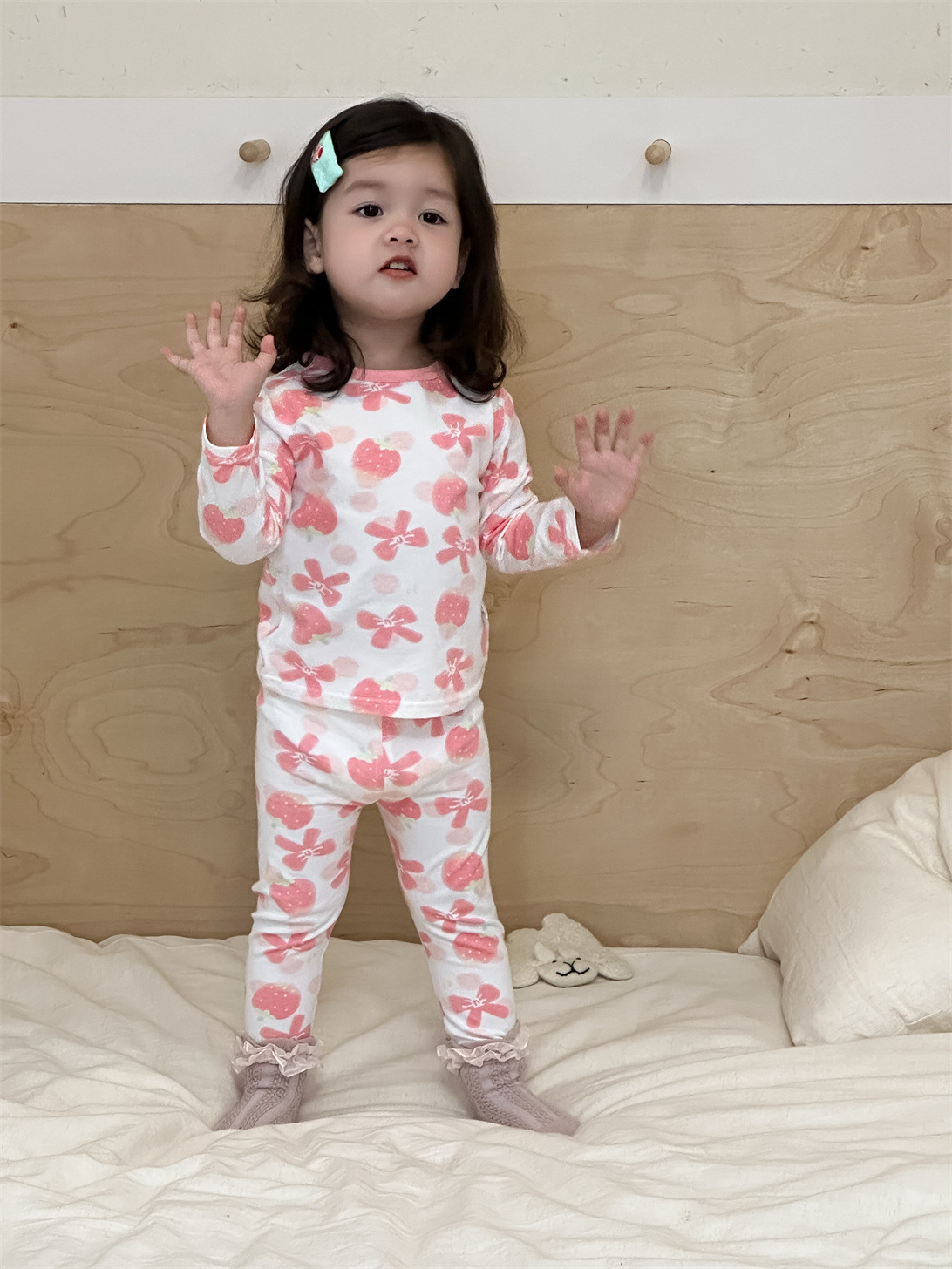 Pijamas infantiles de otoño conjunto de casa 2025 ropa de otoño ropa infantil coreana pijamas niñas ropa de hogar dos piezas