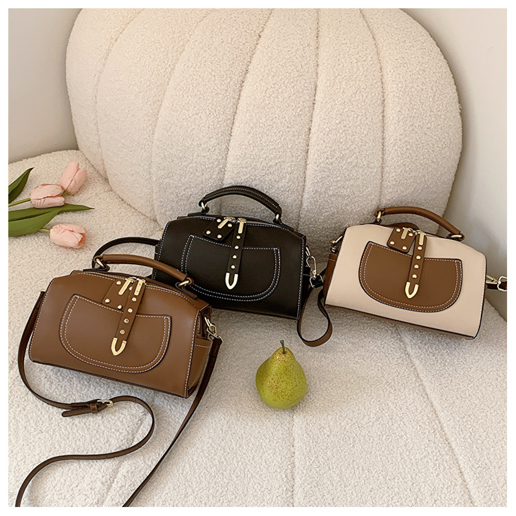 This year's popular handbag for women in 2024, new high-end color contrast single shoulder crossbody bag, stylish and_voghion.com
