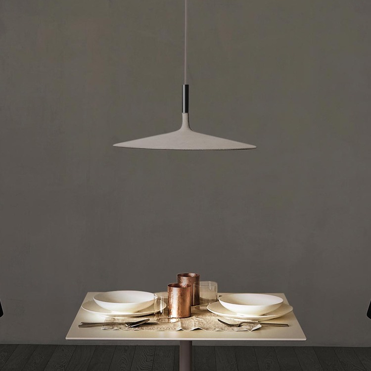 Lámpara de restaurante simple nórdica moderna minimalista creativa platillos voladores lámpara de mesa de bar lámpara de mesa redonda pequeña lámpara de mesa