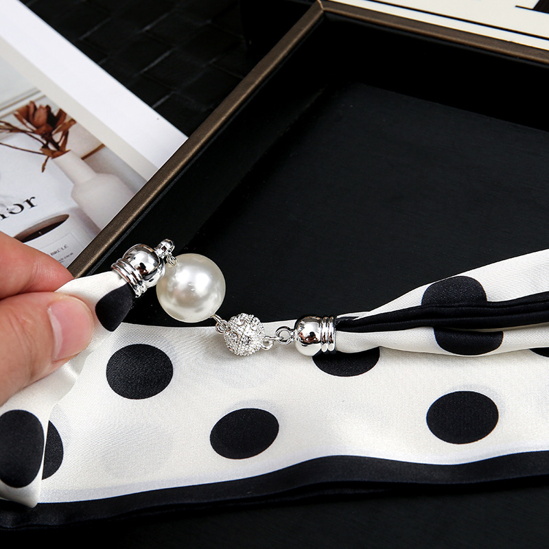 Nuevo clásico retro blanco y negro onda francesa punto de succión hebilla correa de cabello bufandas perezosas multipropósito temperamento collar clavícula hebilla