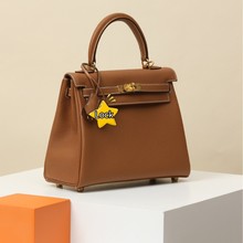 ���ֹ��P�������ԭ�StogoƤ���ؽ������Ů���μ�б���