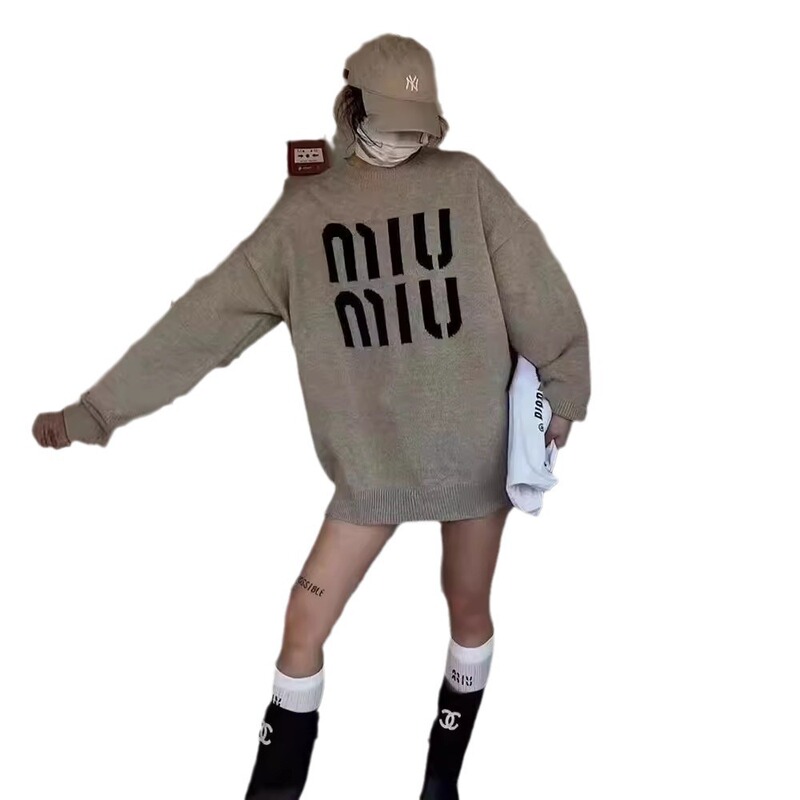 2024秋の婦人服の新商品のファッションはだらだらしています。|undefined