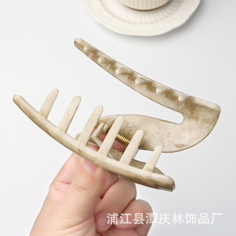 2025新款小众Z字形抓夹女高级感水花纹大号鲨鱼夹后脑勺盘发发饰|undefined