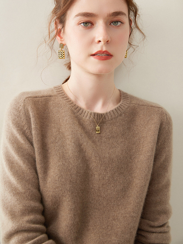 Autumn and Winter Round-Neck Thickened High-End Cashmere Sweater for Women, Loose and Lazy Style Saddle Shoulder Wool Knit Base Sweater Autumn and Winter Round-Neck Thickened High-End Cashmere Sweater for Women, Loose and Lazy Style Saddle Shoulder Wool Knit Base Sweater