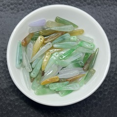ミャンマー天然A品翡翠散件氷種三彩小唐辛子部品手作りアクセサリー部品