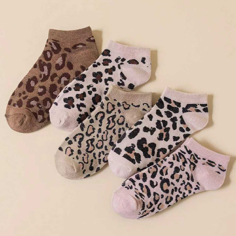 Nuevo estilo coreano retrógrado leopardo calcetines de verano para mujeres respirables calcetines casuales delgadas al por mayor