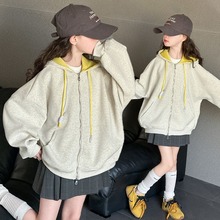 女童外套春秋装2025新款大童洋气休闲上衣儿童秋季女孩连帽拉链衫