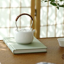 羊脂玉瓷茶壶陶瓷家用茶水分离一人饮简约便携白瓷泡茶壶带盖茶具