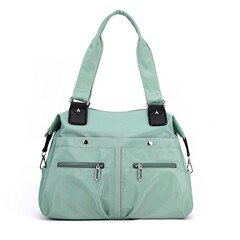 ファッションに合わせて買い物をしています。
