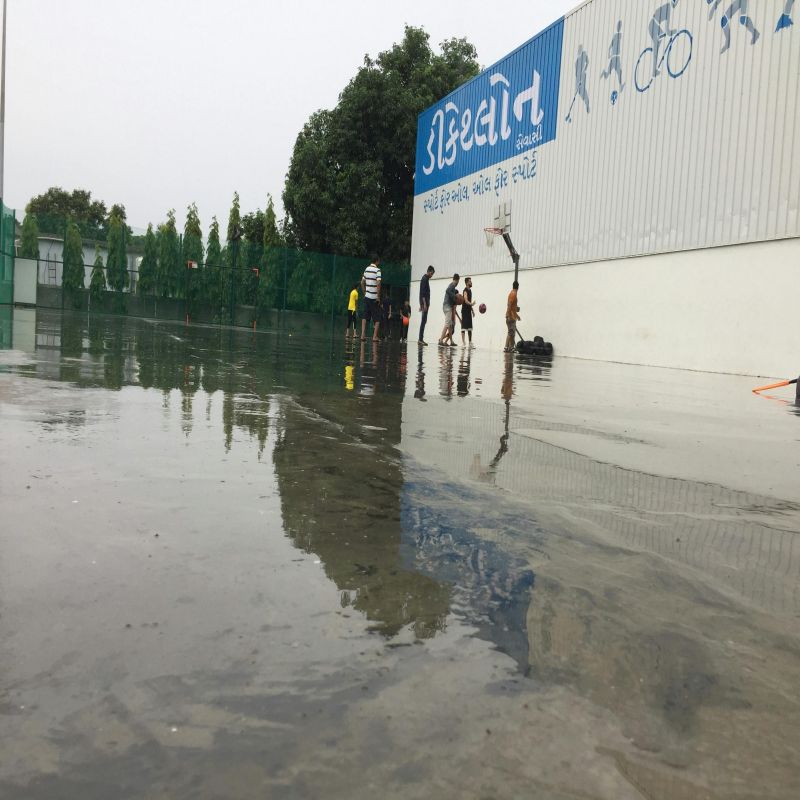 有色抗碱涂料，桥梁、管道等保护。有色抗碱涂料