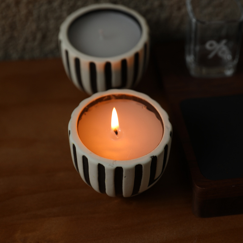 Taza de cerámica con rayas negras y blancas ins decoración de mesa moderna simple decoración de mesa de bananas decoración de mesa