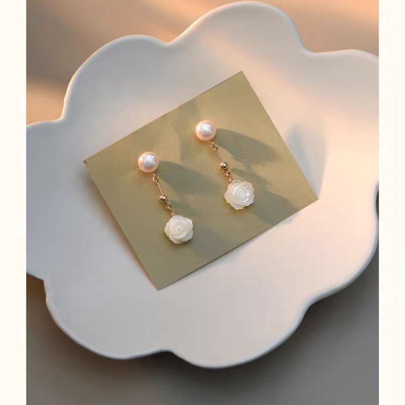 세련된 천연 담수 진주 목걸이 팔찌 세트 여성 쉘 장미 쇄골 체인 신부 드레스의 일본과 한국 버전