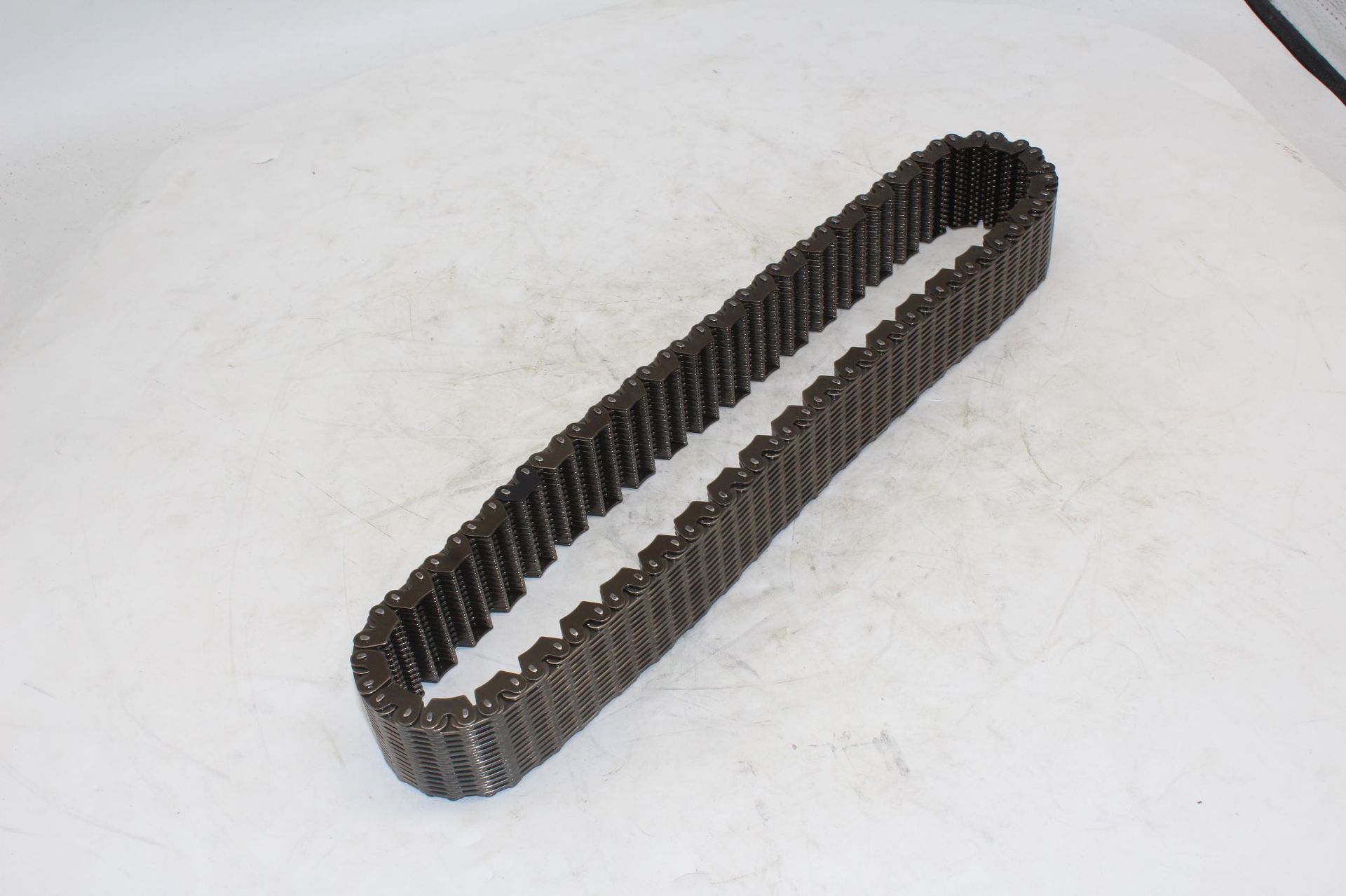 Suitable for Mercedes-Benz 166 chain, engine transmission system parts, available for wholesale