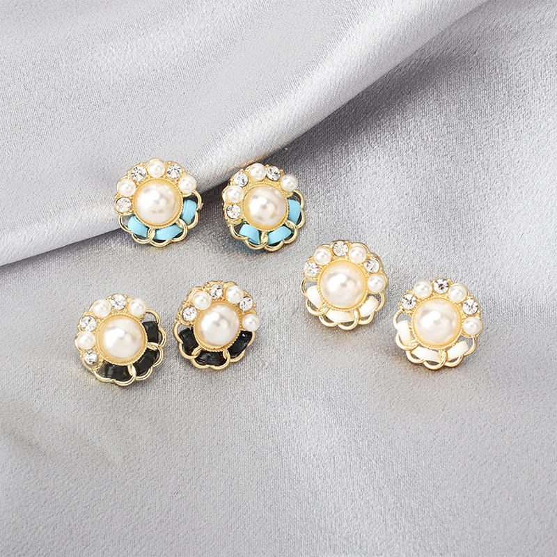 7g Weight Earrings Classification Wedding, Travel Occasion Women'S Gender White, Blue, Black Color Retro Geometric Flower Pearl Rhinestone Earrings 1
