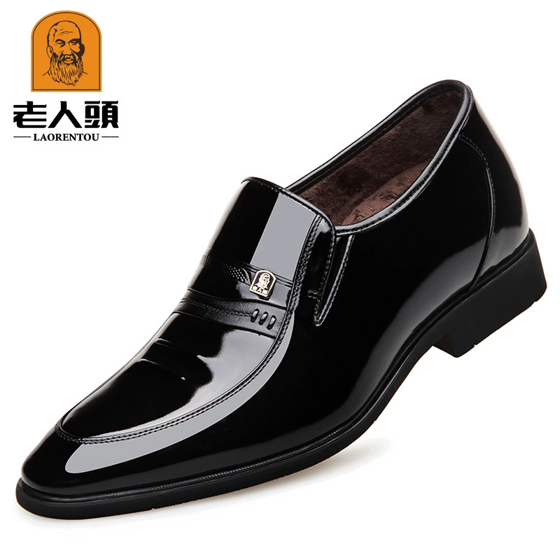 Оптовые старичьи головные уборы, мужские деловые полые Формальные туфли, мужские туфли с острым носком, обувь на внутренней высоте 6 см, яркая кожа 17020