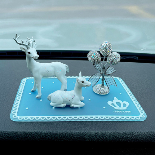 New car anti-slip mat, high temperature resistance, car center console ornaments, anti-slip mat, cartoon insulated coaster, placemat wholesale