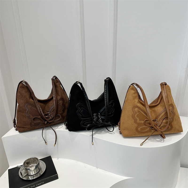 Borsa a spalla vintage da donna con farfalla autunno inverno_voghion.com