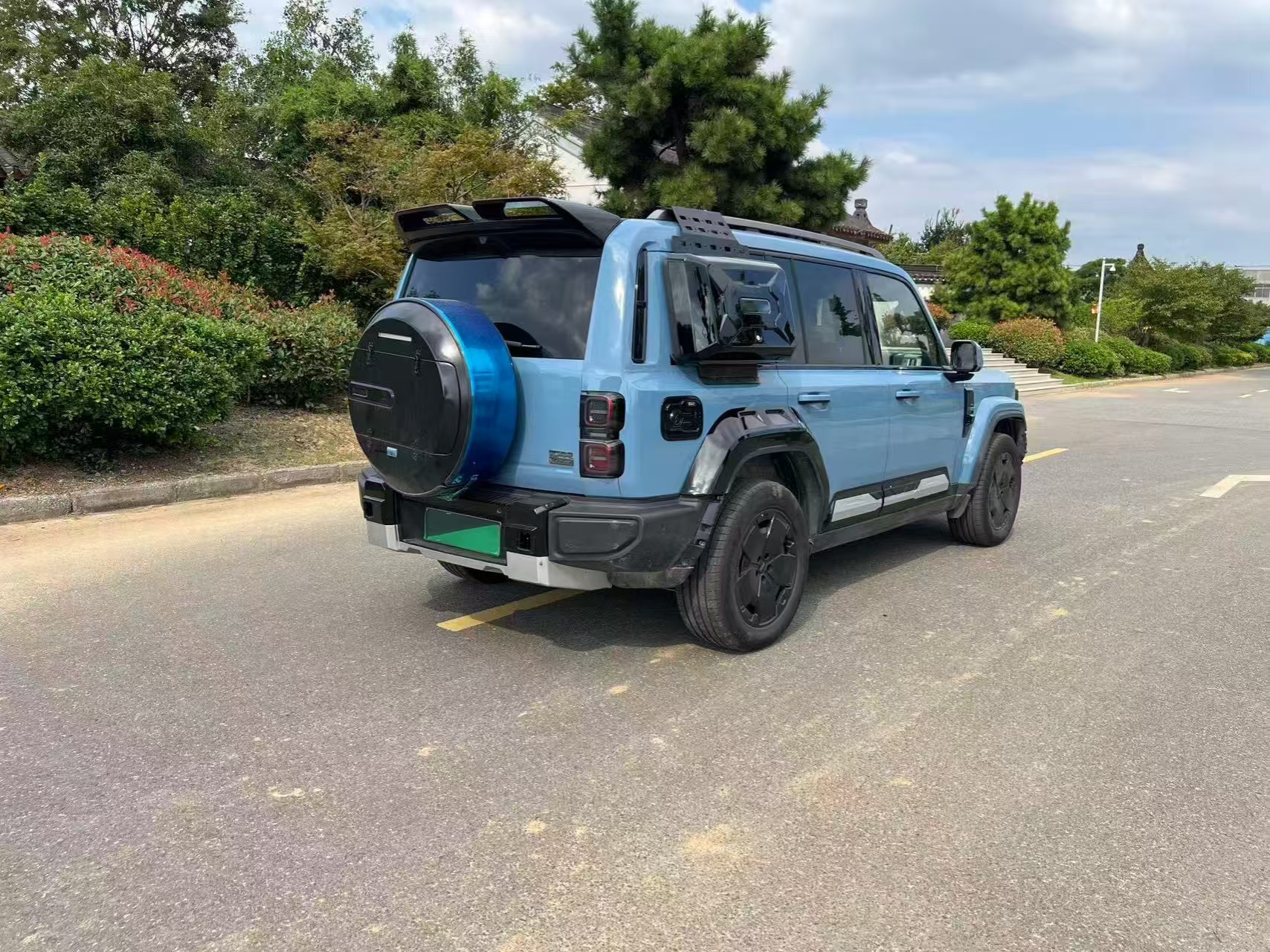 Suitable for Chery iCar V27, this side-mounted small backpack expands storage space and is a car modification accessory available for wholesale