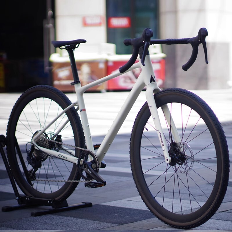 Moviol Gt0Ne Gravel Road Bike Pure Oil Disc Flat Bend Handlebar Internal Routing Thru-Axle Road Bike