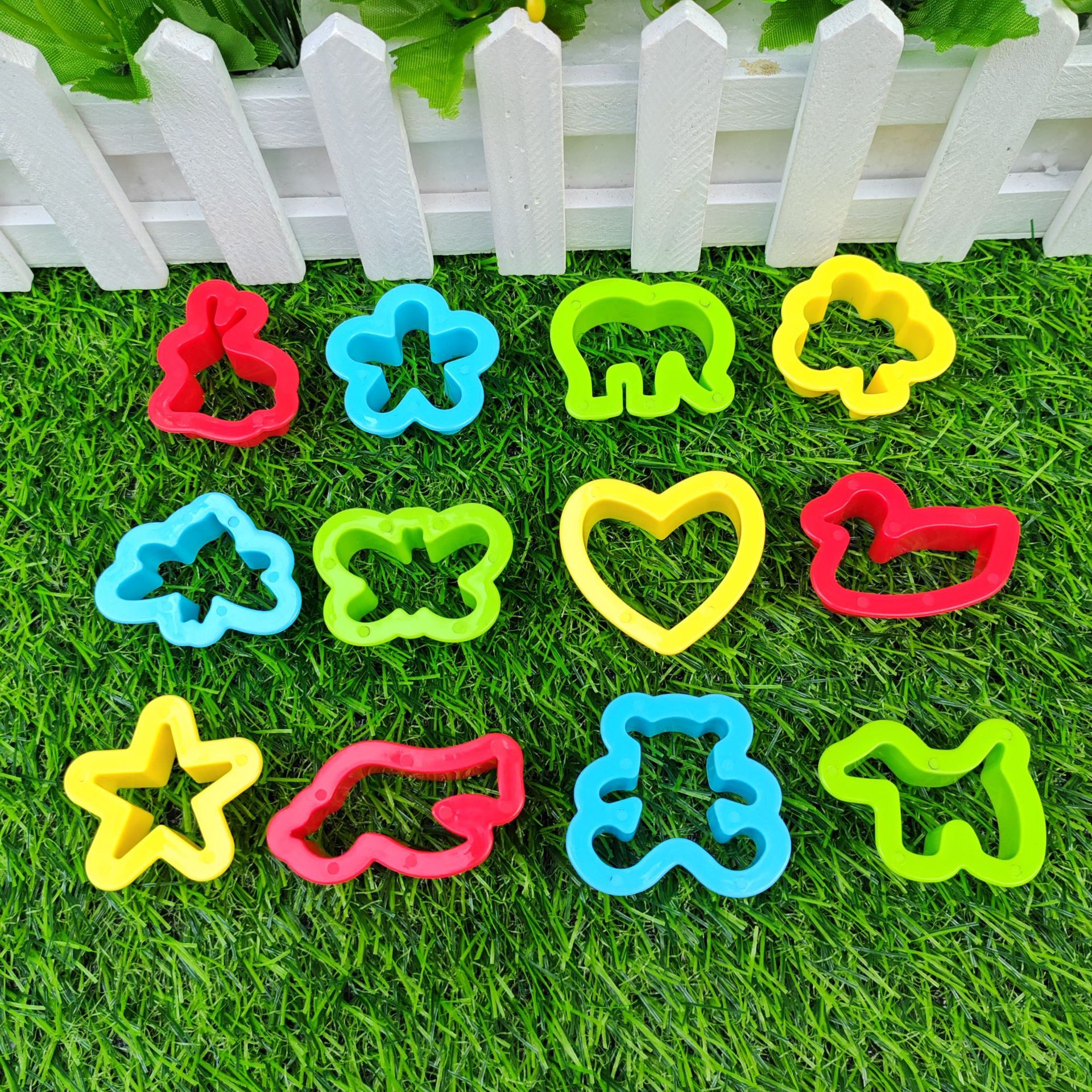 Venta directa de fábrica, juguetes espaciales para niños, moldes de arena, accesorios de barro de color, modelos, arena engrosada, herramientas de arena al por mayor