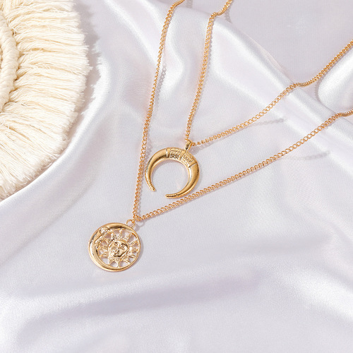 New cross-border European and American-style gold multi-layer portrait pearl necklace—Instagram-worthy, vintage-inspired, and featuring an eye-catching pendant; perfect as a delicate clavicle chain for women.