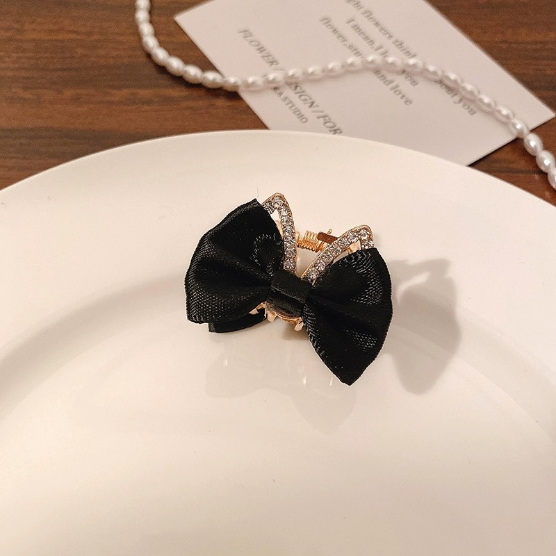 Exquisito clip pequeño clip de flequillo lateral de diamantes de imitación de perlas femeninas nuevo mini clip de tiburón de medio lazo horquilla tocado