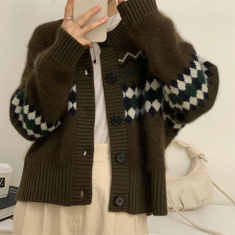 2025 otoño nuevo cardián de punto de mujer abrigo corto Jacquard suéter suelto exterior cuello redondo suave camisa de moda