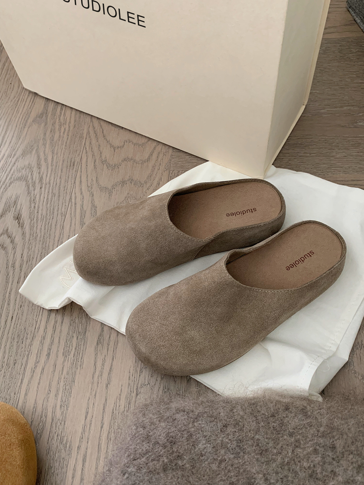 Versión de cuero de vaca ~ Grape Madre con el mismo estilo de roe viento un pie pedale medio paquete de zapatos de mujer Bocken zapatillas casuales Bocken