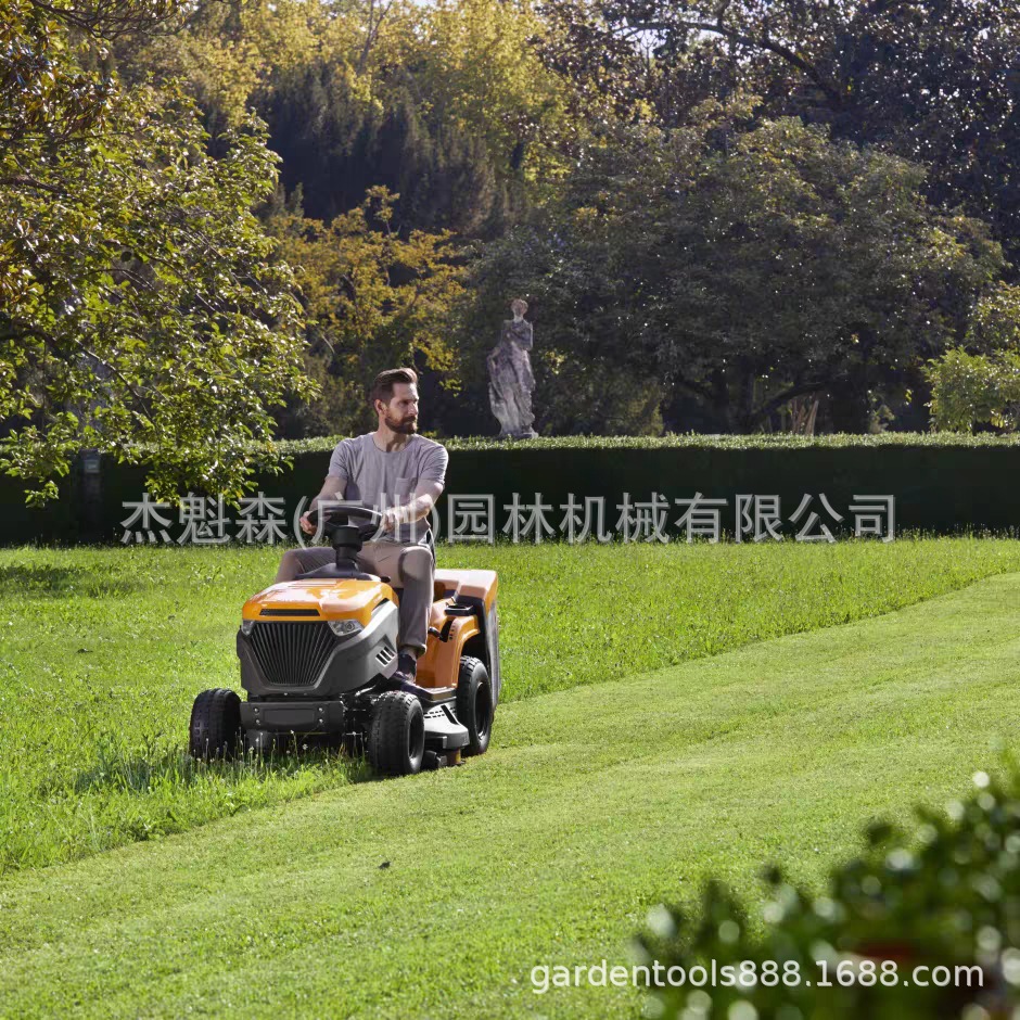意大利斯帝佳草坪车 ESTATE598W广场球场修剪车 后排草修剪车