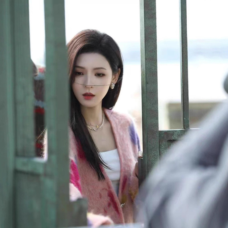 In-Stock French-Style Fashion Colorful Velvet Knit Cardigan for Women, Zhang Yuxi's Same Style, Autumn and Winter 2023 Trendy Age-Reducing Top