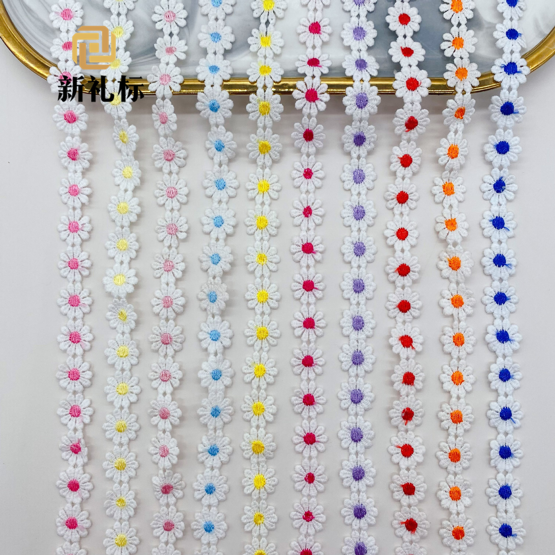 Dos colores de encaje Daisy código de barras Cadena de clavícula accesorios de joyería decorativos coloridos accesorios de ropa para niños encaje soluble en agua