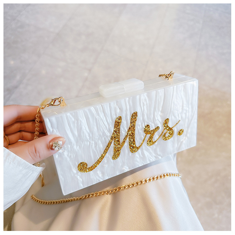 Nueva bolsa de cena de mujer alta sensibilidad letras de perlas blancas acrílicas bolsa de cena inclinada exquisita bolsa de mano de boda