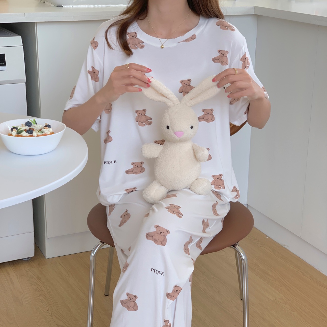 gp cute spring and summer new small white bear model cotton ladies home clothes short sleeve pajamas set Wholesale