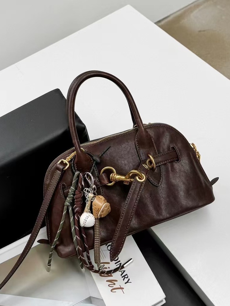 Top Grain Vegetable-Tanned Sheepskin Shell Bag 2025 New Arrival Handbag Shoulder Crossbody Bag For Women Fashion Versatile Boston Small Bag - Thumbnail 6