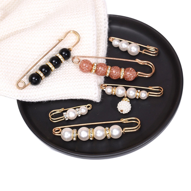 Jeans Waist Buckle Invisible Skirt Waist Tight Clip Waist Needle Waist Tight Card Needle Anti-Light Brooch Female Personality