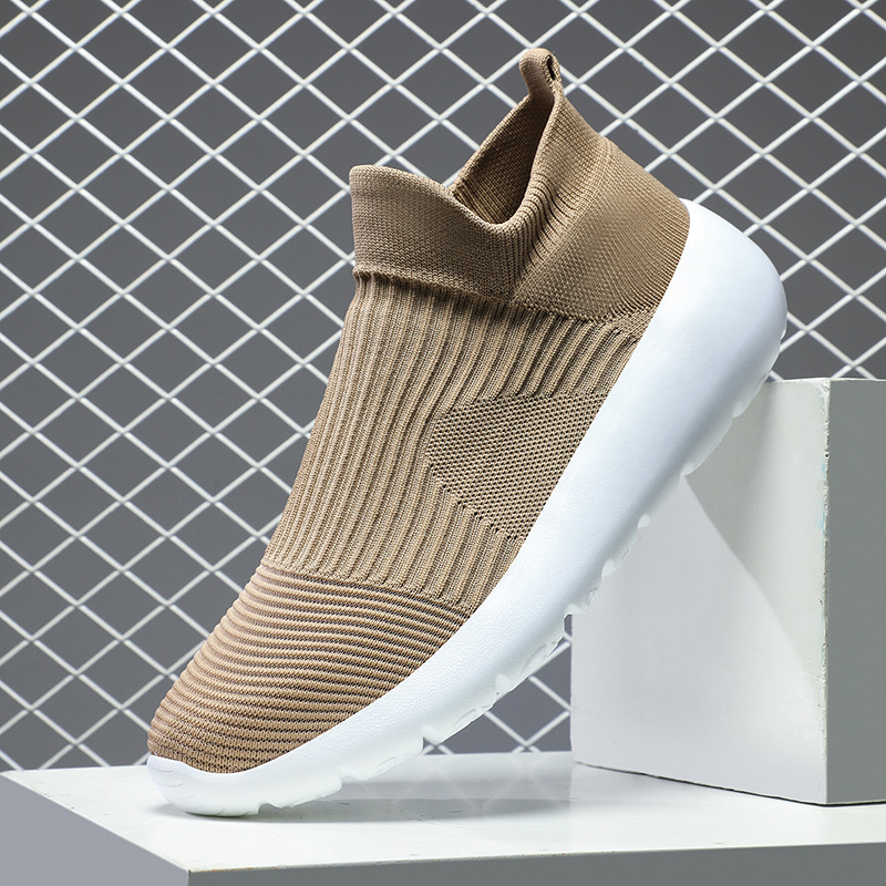 Lista de cola de comercio exterior, zapatos de malla transpirables de suela blanda para hombres de verano japonés, calcetines, zapatos para correr de viaje ligero, marea