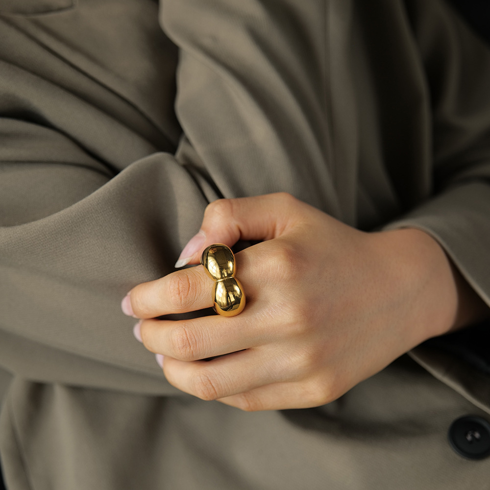 Gold Stainless Steel Hollow Flower Ring For Women Elegant Design_voghion.com