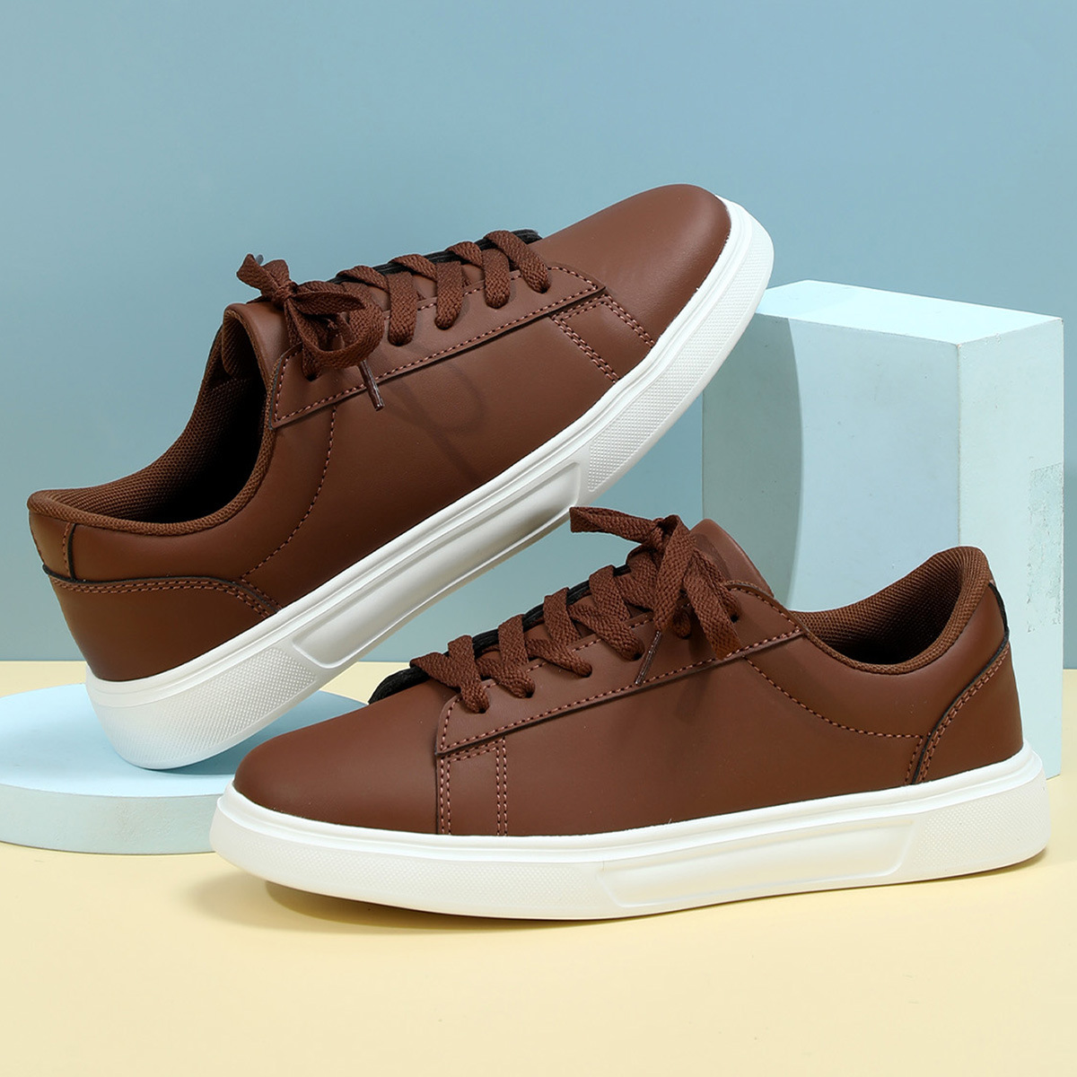 Jinjiang zapatos coreanos de moda skateboard de suela gruesa pareja zapatos deportivos casuales con suela suave zapatos blancos cómodos para mujeres