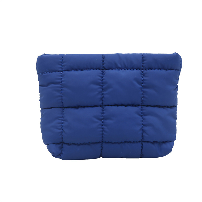 Bolso cosmético plisado de moda 2025 primavera nuevo estilo estilo occidental color caramelo pequeño bolso cuadrado femenino bolso casual coreano embrague