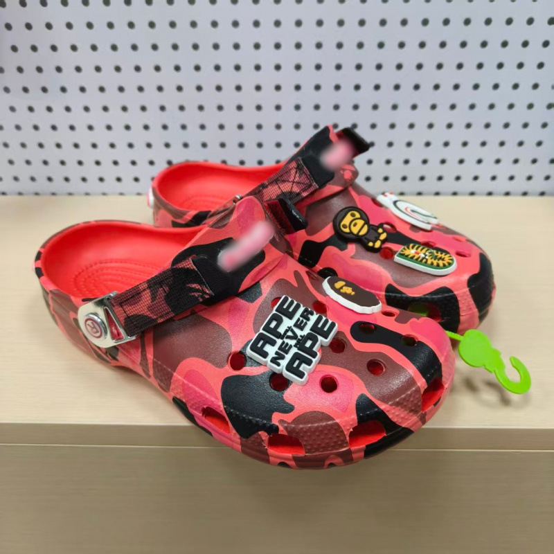 Camuflaje de casa de monos, zapatos de cavidad de verano ligero con sandalias casuales para hombres y mujeres con etiqueta al por mayor