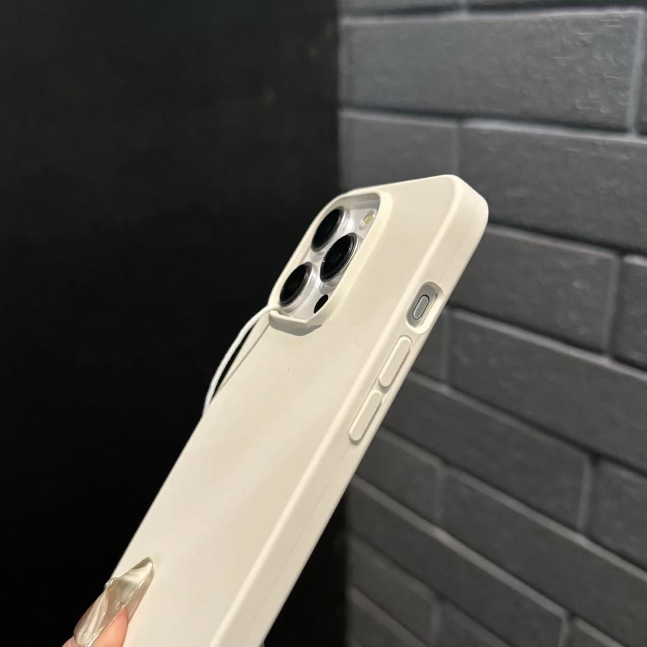 Botón integrado de color sólido simple para piel esmerilada iPhone16ProMax Estuche para teléfono Apple 16Pro/16