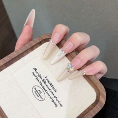 长款细狗手工穿戴甲厂家批发指甲贴片甲片成品可拆卸美甲假指甲