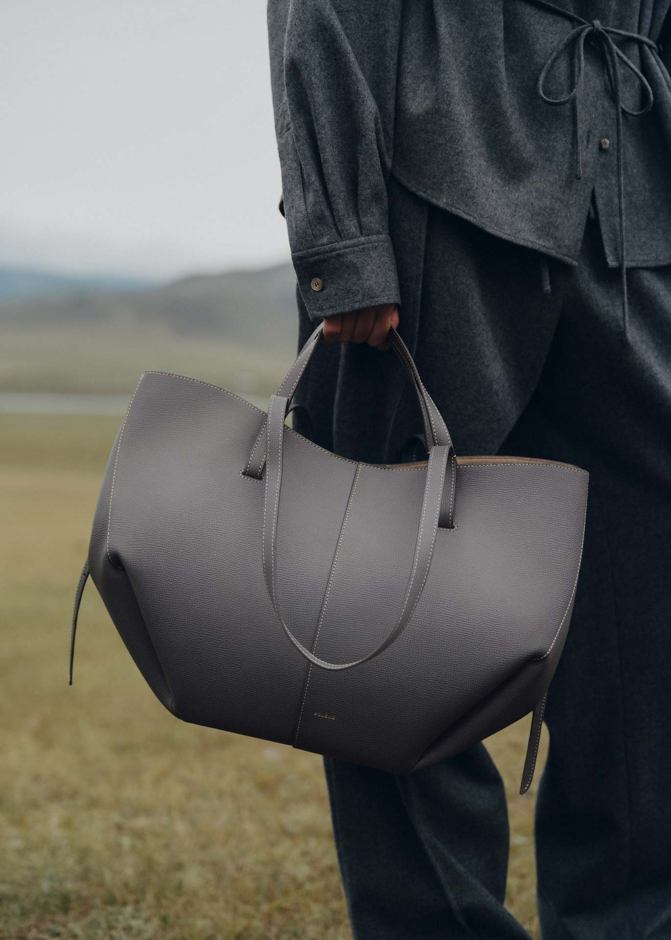 주석 회색 대형