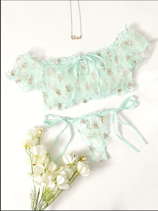 New Sexy And Fun Underwear Sexy And Cute Green Three Point Thin And Fun Lace Underwear_voghion.com