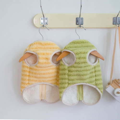 Pet clothing dog clothes cat clothes comfortable and warm small dog running water to pull vest