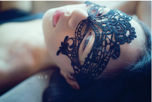 Queen Sexy Lace Eye Mask with Hollow Design, Embroidered Edge, Multi-Style Performance Makeup, Christmas Ball Eye Mask