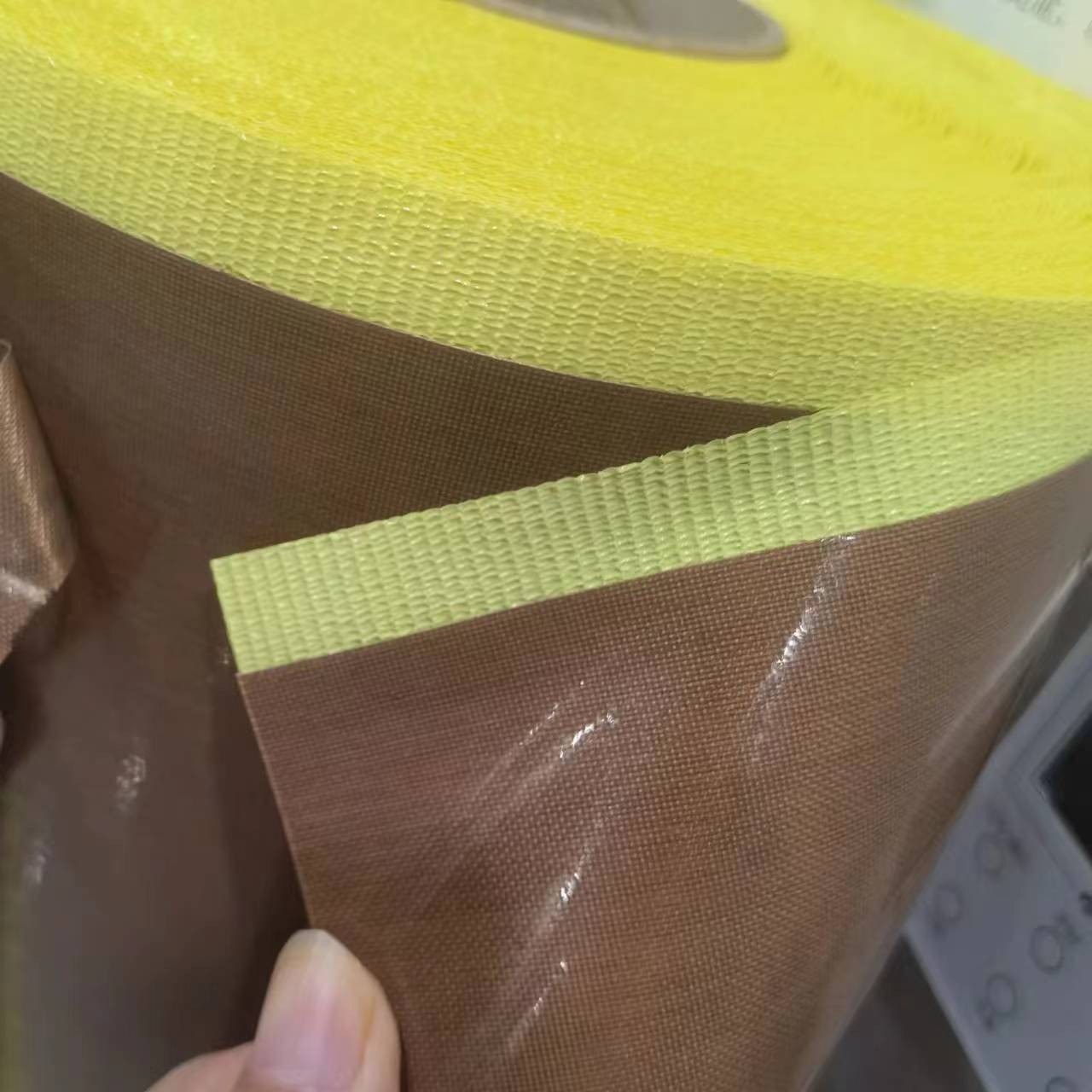 铁氟龙绝缘耐高温胶带复合机 高温纸PTFE特氟龙耐高温胶布