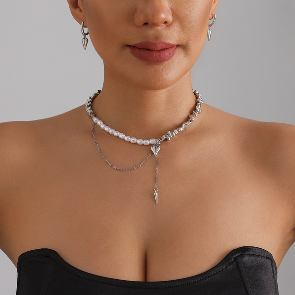 accessory with tassels
