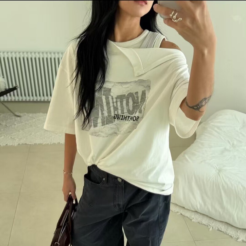Korean-Style American Letter Print Off-Shoulder Round Neck Short-Sleeve T-Shirt Top Korean-Style American Letter Print Off-Shoulder Round Neck Short-Sleeve T-Shirt Top