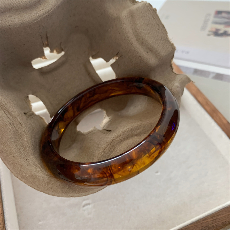 23g Weight Acrylic Pendant Material Bangle Classification Arylic Chain Material 1 Piece Quantity Banquet, Party, Street Occasion Acrylic Material Solid Color Pattern Women's Gender Retro, Streetwear Style Retro Streetwear Solid Color Acrylic Bangles Wholesale 21
